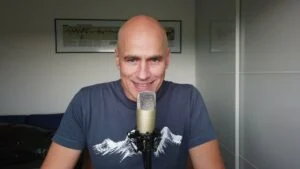 ETF v dolároch alebo eurách? Prečo sú drahé US akcie? Prečo posilňuje euro? Odísť zo Slovenska?…Káva s Karpišom 15.08.2024 (záznam)